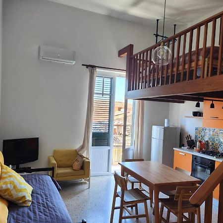 Sunny Flat - Self Apartments Чефалу Екстериор снимка